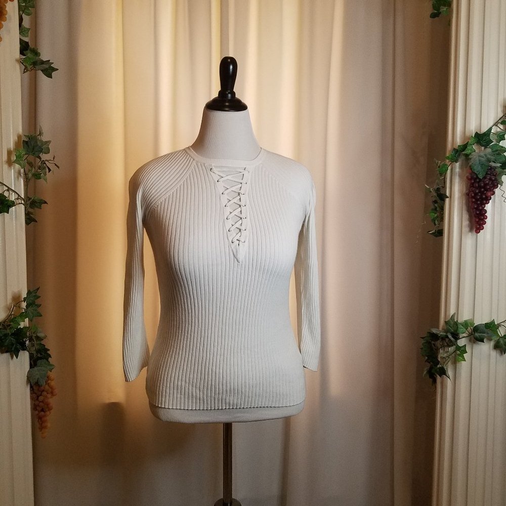 Express Off white ribbed, tied long sleeve sweater sz M